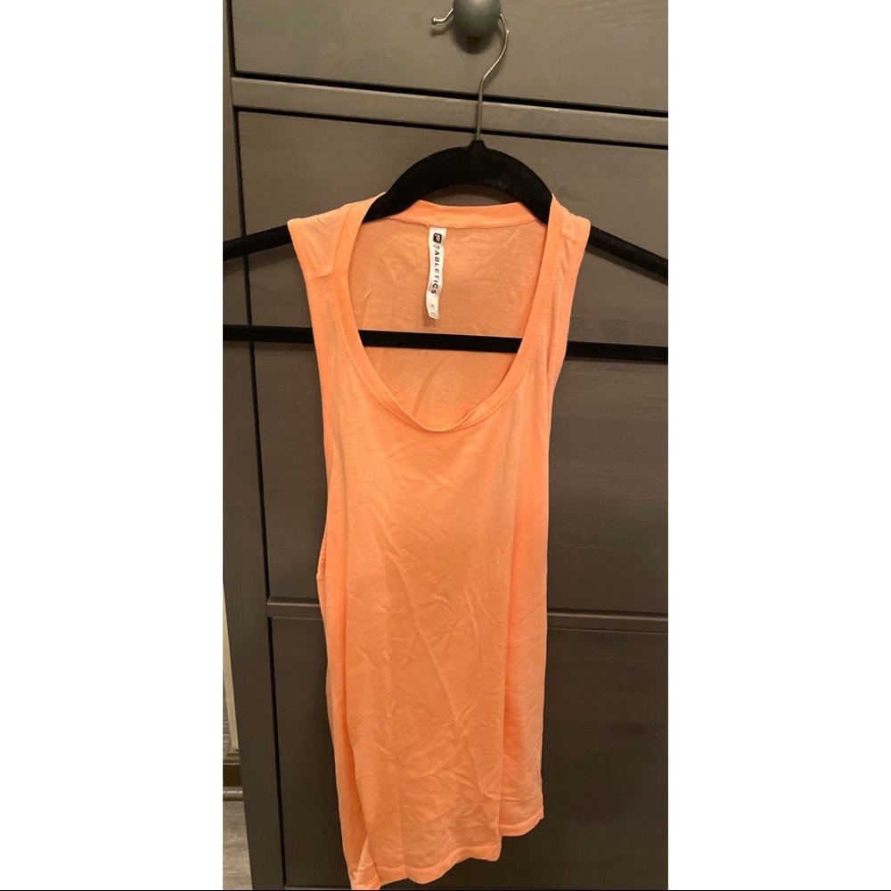 Sz M peach color fabletics tank! EUC- no stains